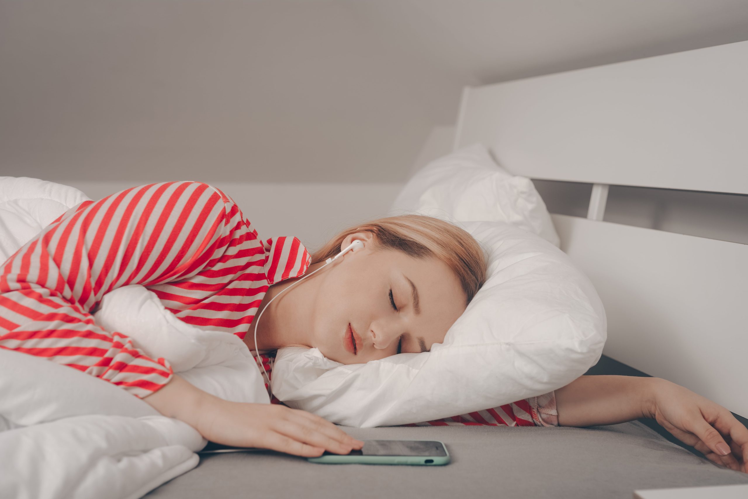 Sleep music and juice cleansing make quite the combo.